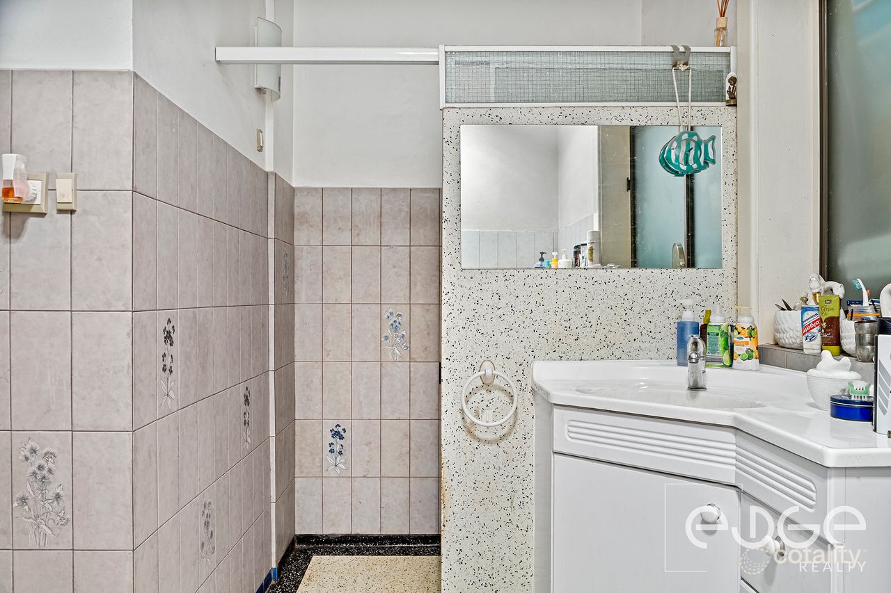 2 Chrysler Rd, Croydon Park, SA 5008