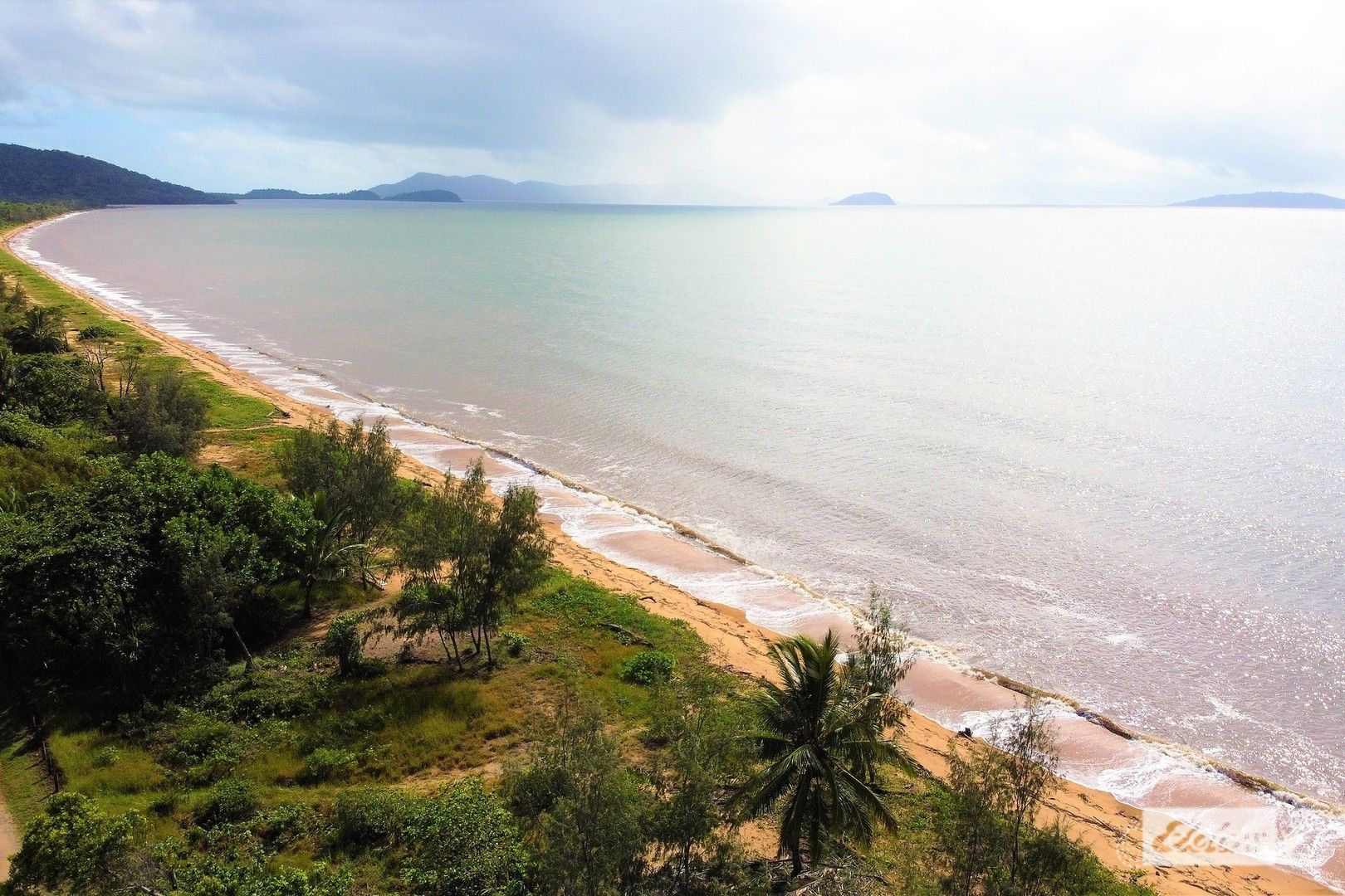 21 Casuarina St, Tully Heads, QLD 4854