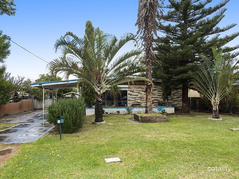 5 Warren Rd, Maida Vale, WA 6057