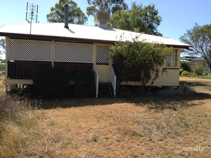 32 Flemming St, Texas, QLD 4385