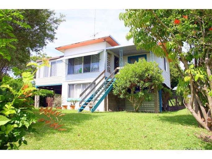 110 Griffith St, Mannering Park, NSW 2259