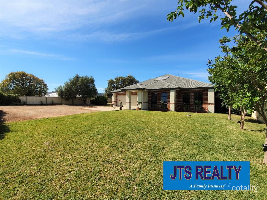 7 Gordon St, Aberdeen, NSW 2336