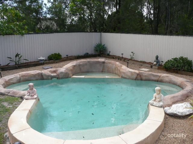 31 Enderbury Cres, Pacific Pines, QLD 4211