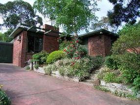 21 Highland Cres, Mooroolbark, VIC 3138