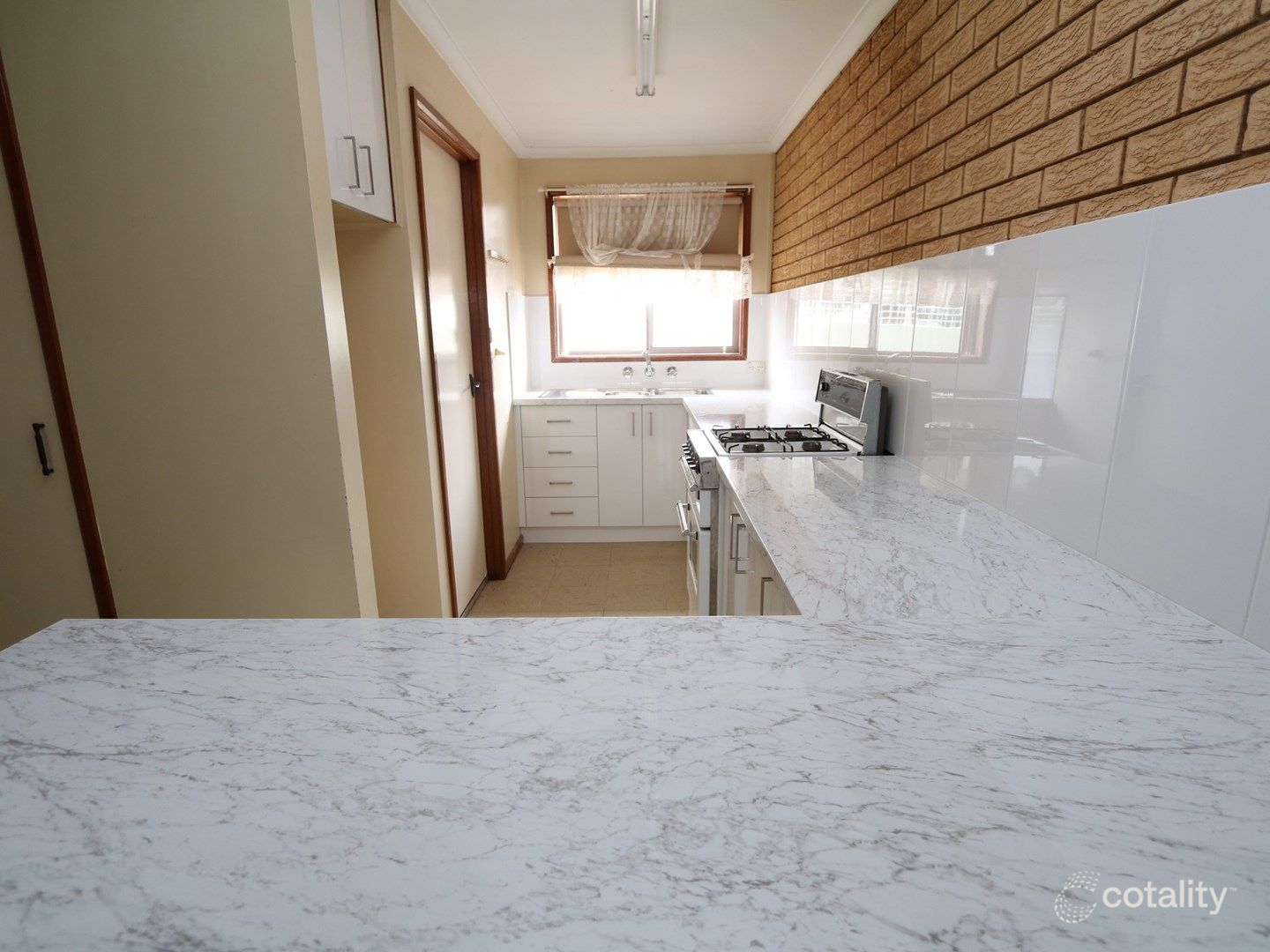 4/3 Banner St, Forest Hill, NSW 2651