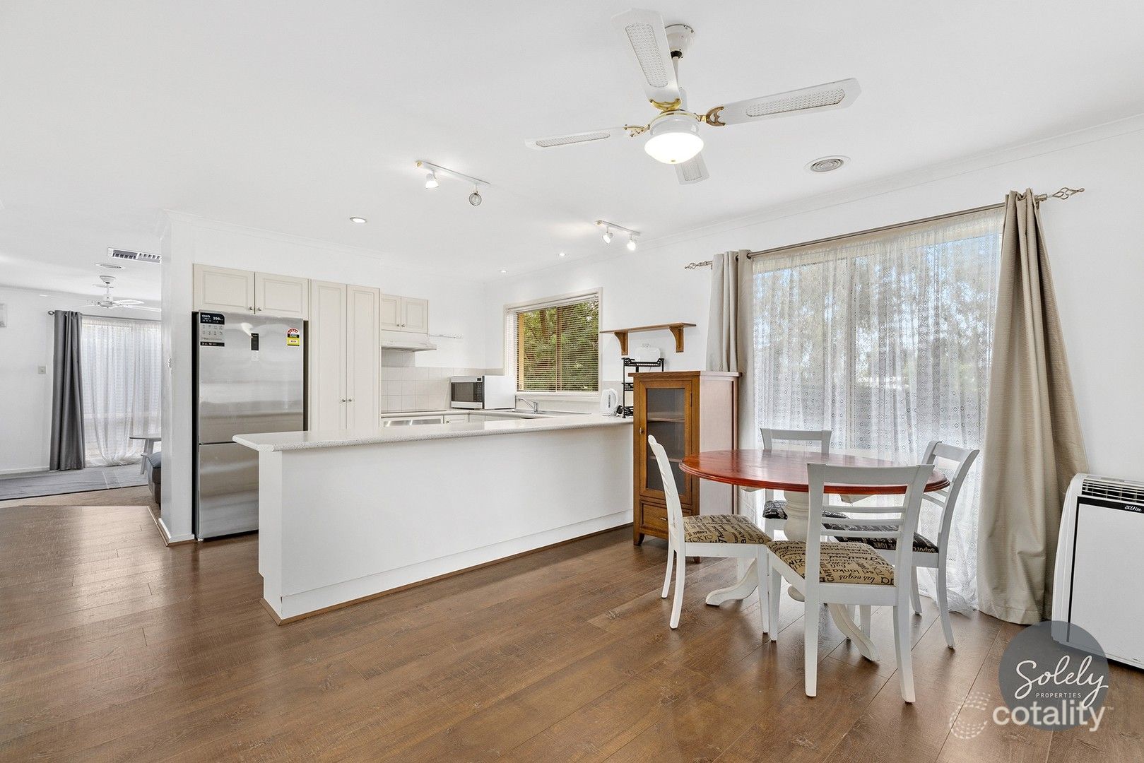 6 Lake Pl, Conder, ACT 2906