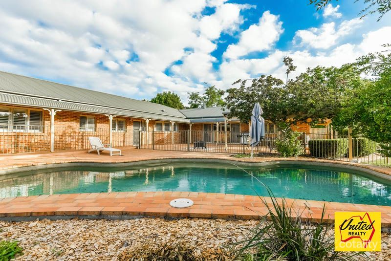23 Sickles Dr, Grasmere, NSW 2570