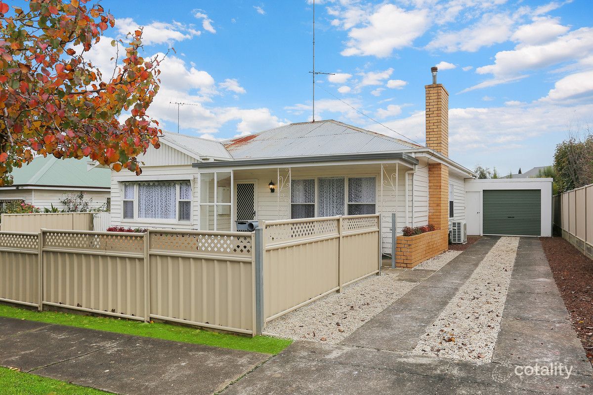 11 Dickens St, Hamilton, VIC 3300