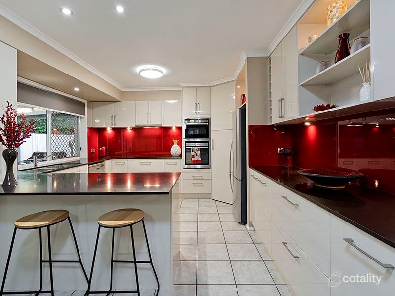 33 Stallone Cct, Mcdowall, QLD 4053