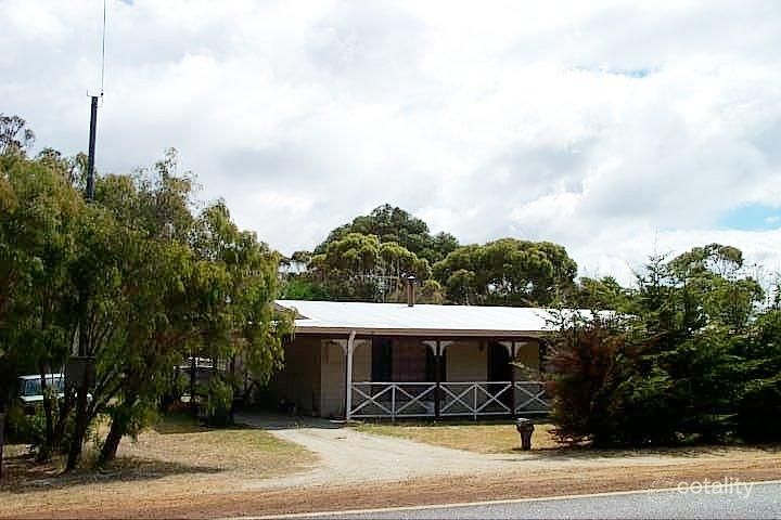 609 Frenchman Bay Rd, Little Grove, WA 6330