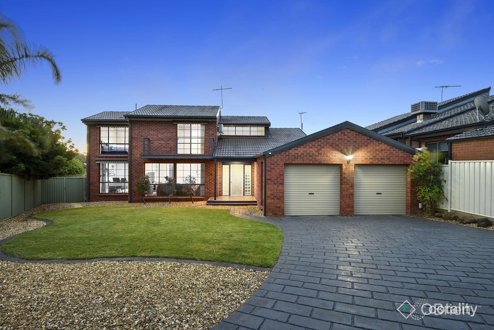 8 Monica Cl, Endeavour Hills, VIC 3802