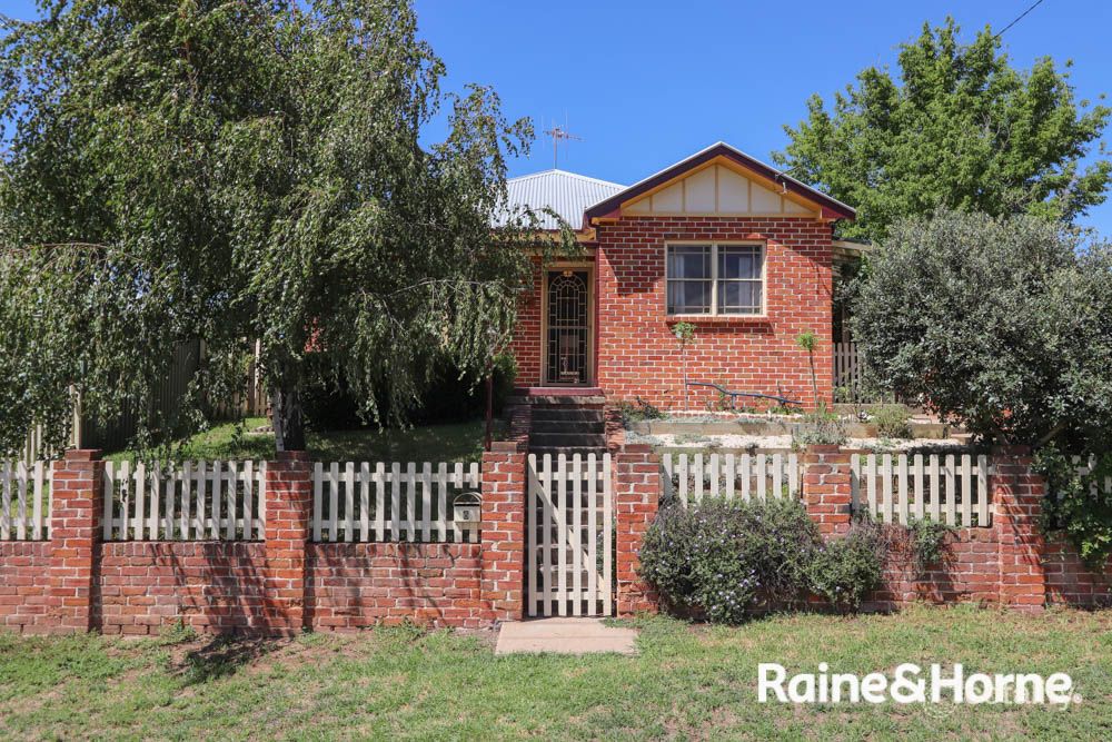 6 Busby St, South Bathurst, NSW 2795
