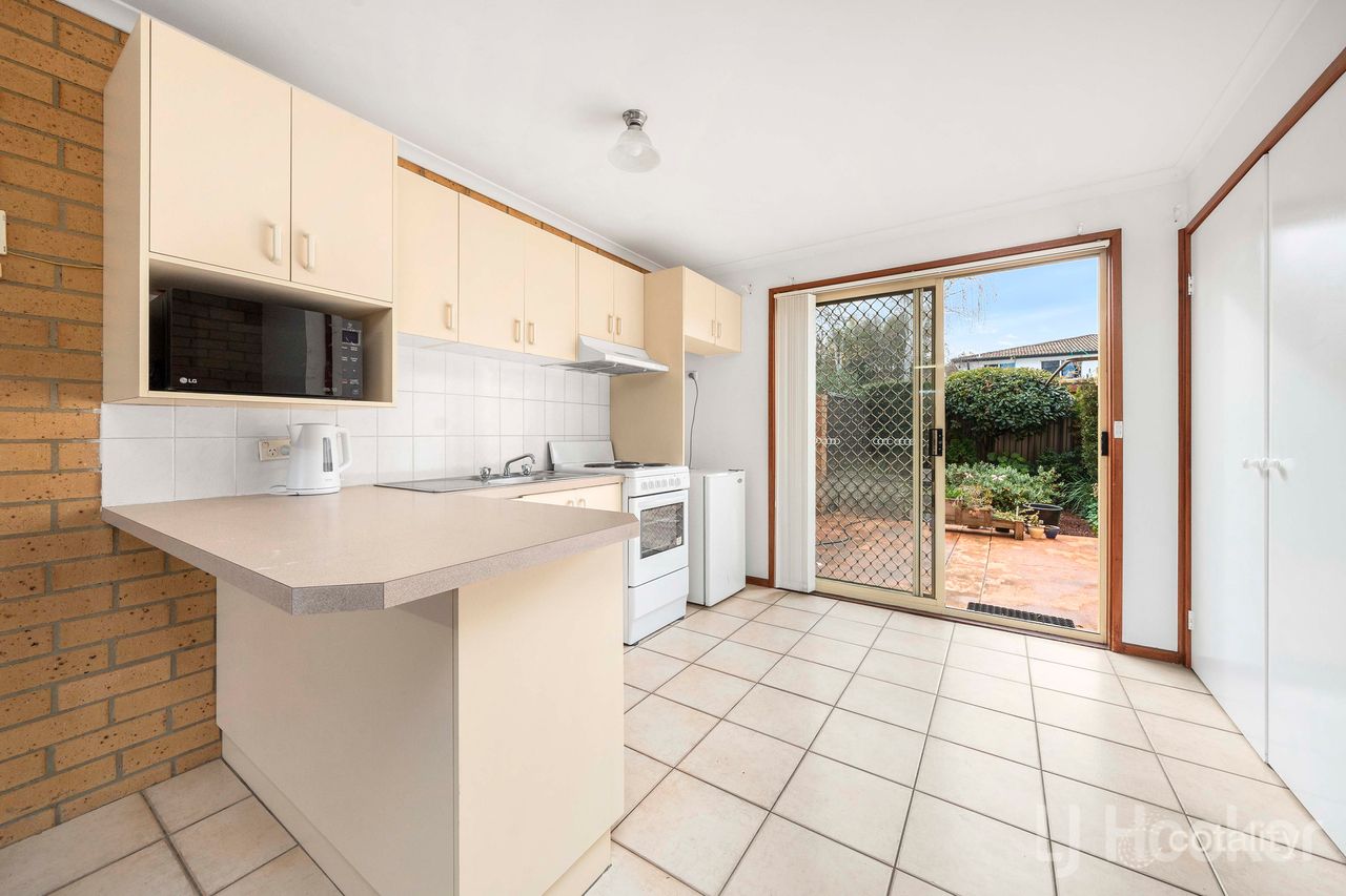 4/4 Booth St, Queanbeyan East, NSW 2620
