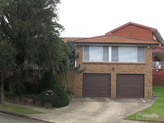 11 Lowry Pl, Prairiewood, NSW 2176