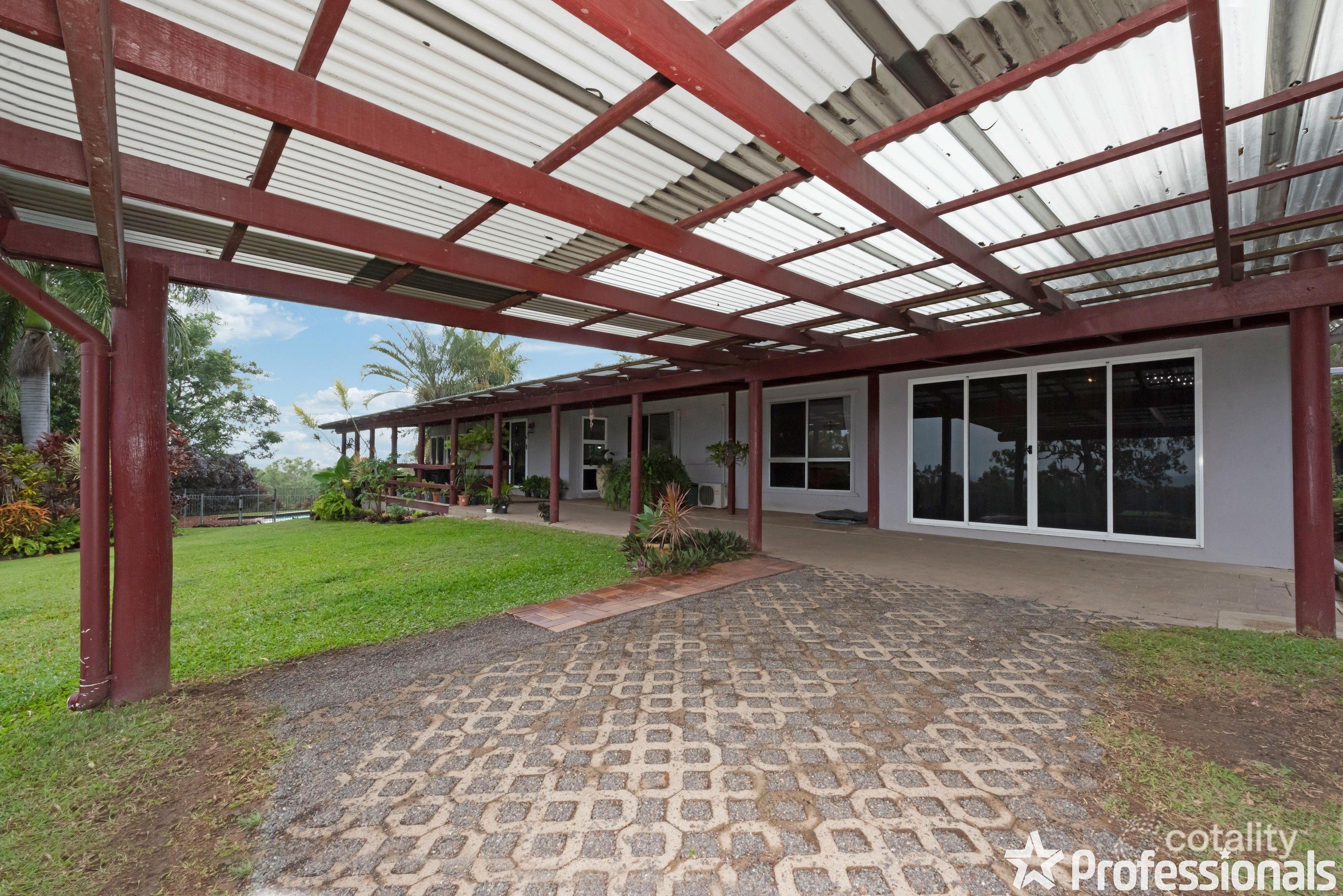 2 Miles Rd, Sunnyside, QLD 4737