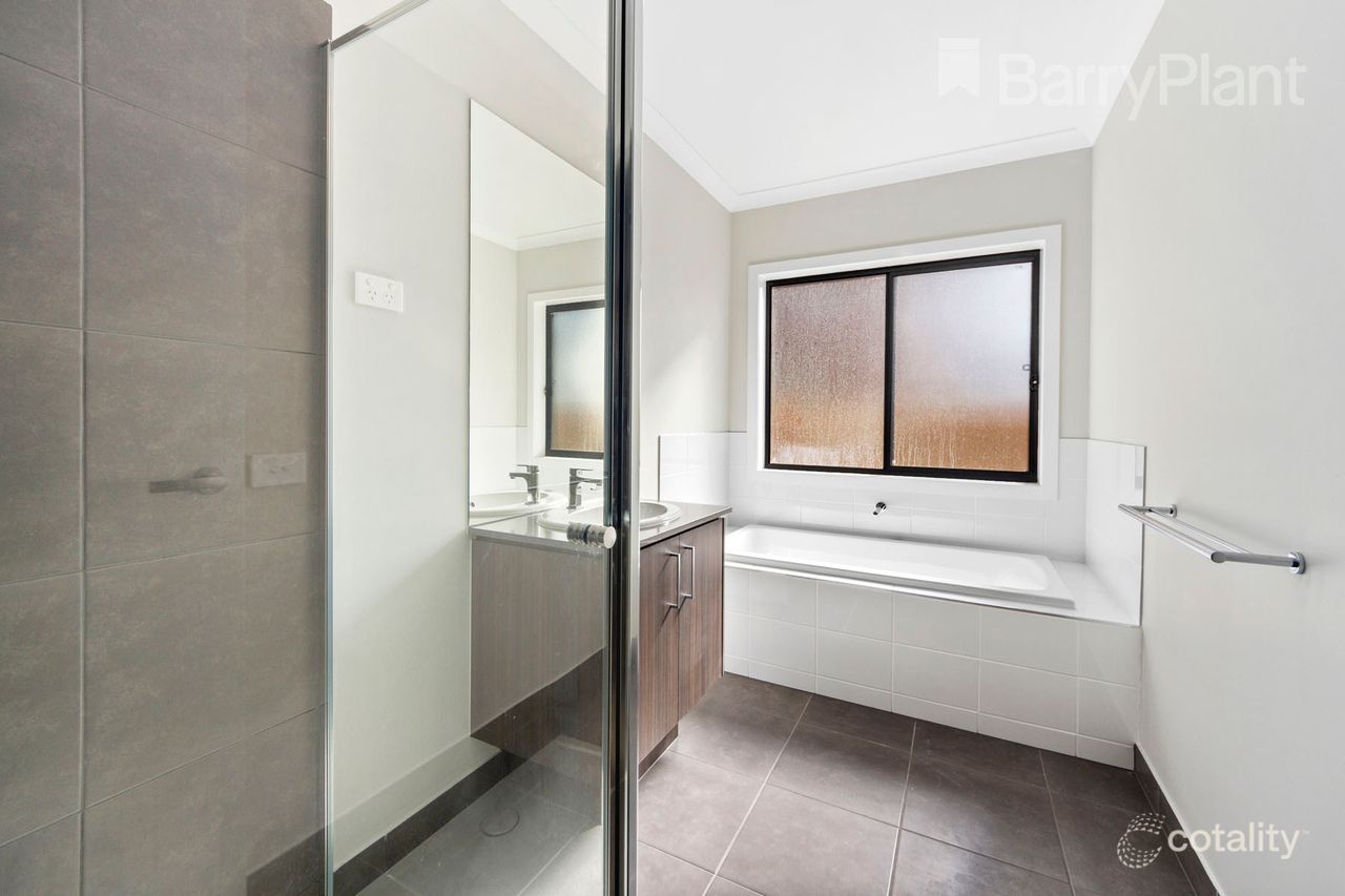 10 Broom Rd, Aintree, VIC 3336