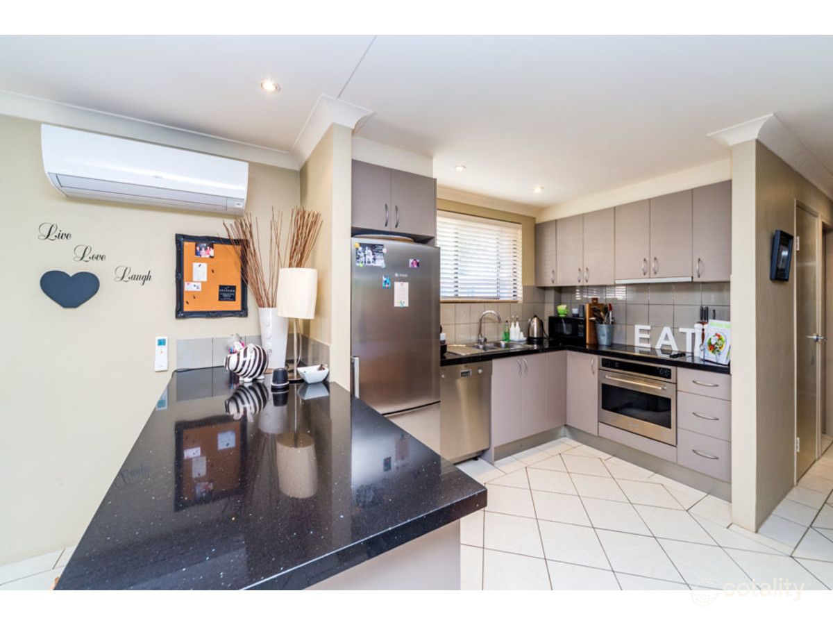 5/4 Milton Ave, Paradise Point, QLD 4216