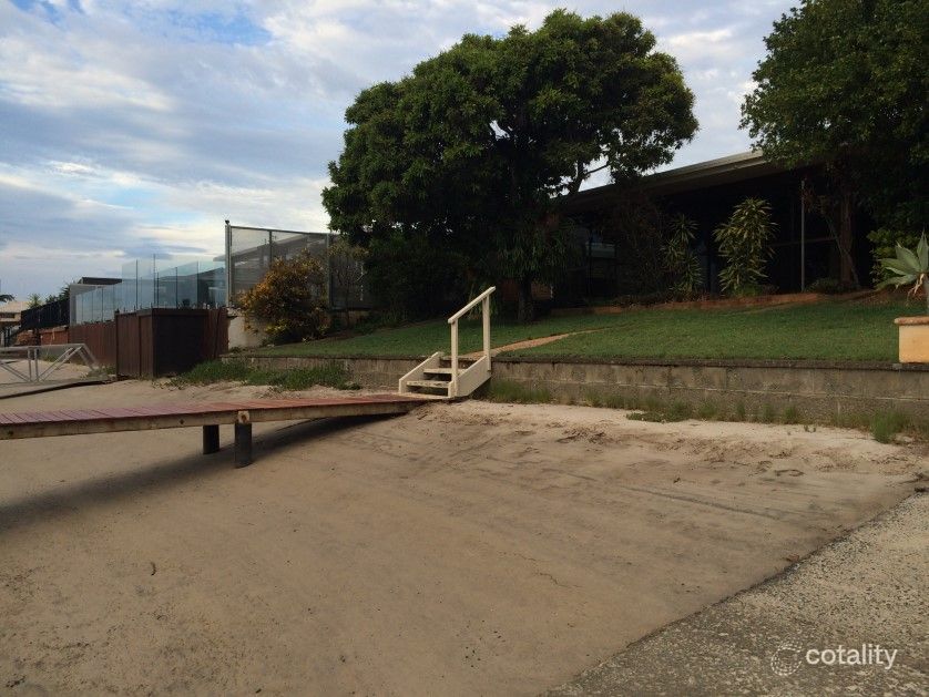 8 Drysdale Pl, Paradise Point, QLD 4216