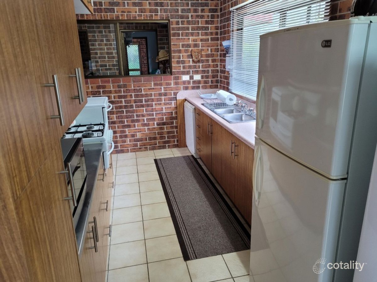 4 Lennox Cres, Paluma, QLD 4816