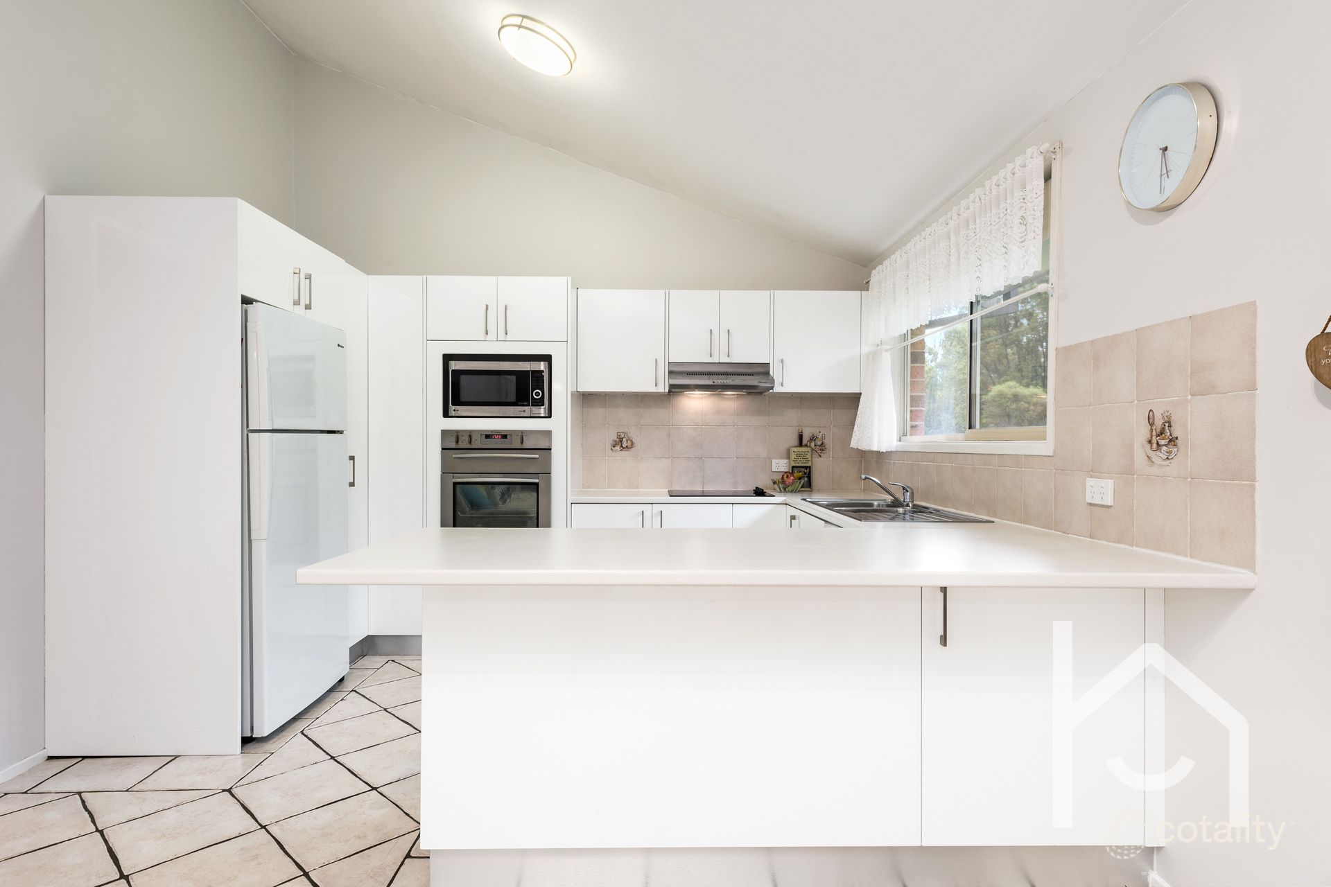 74 Abington Cres, Glen Alpine, NSW 2560