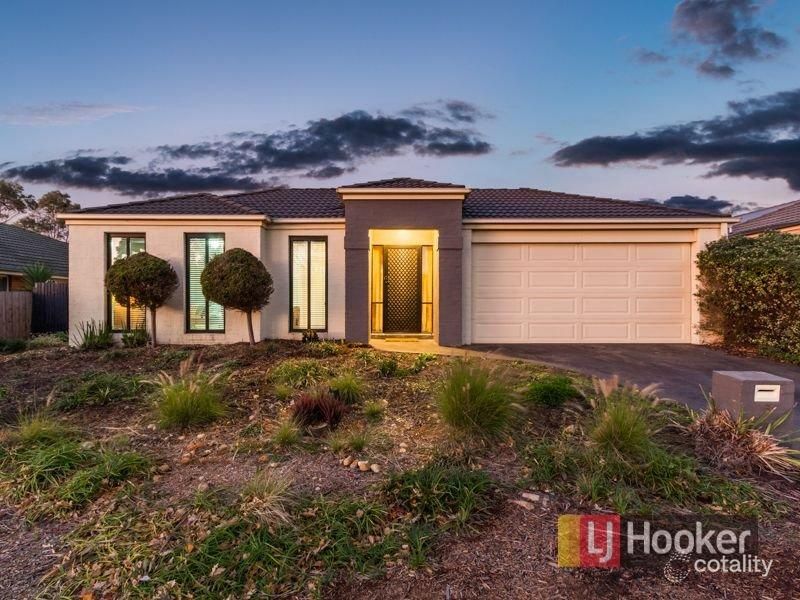 6 Sugar Bush Dr, Lynbrook, VIC 3975