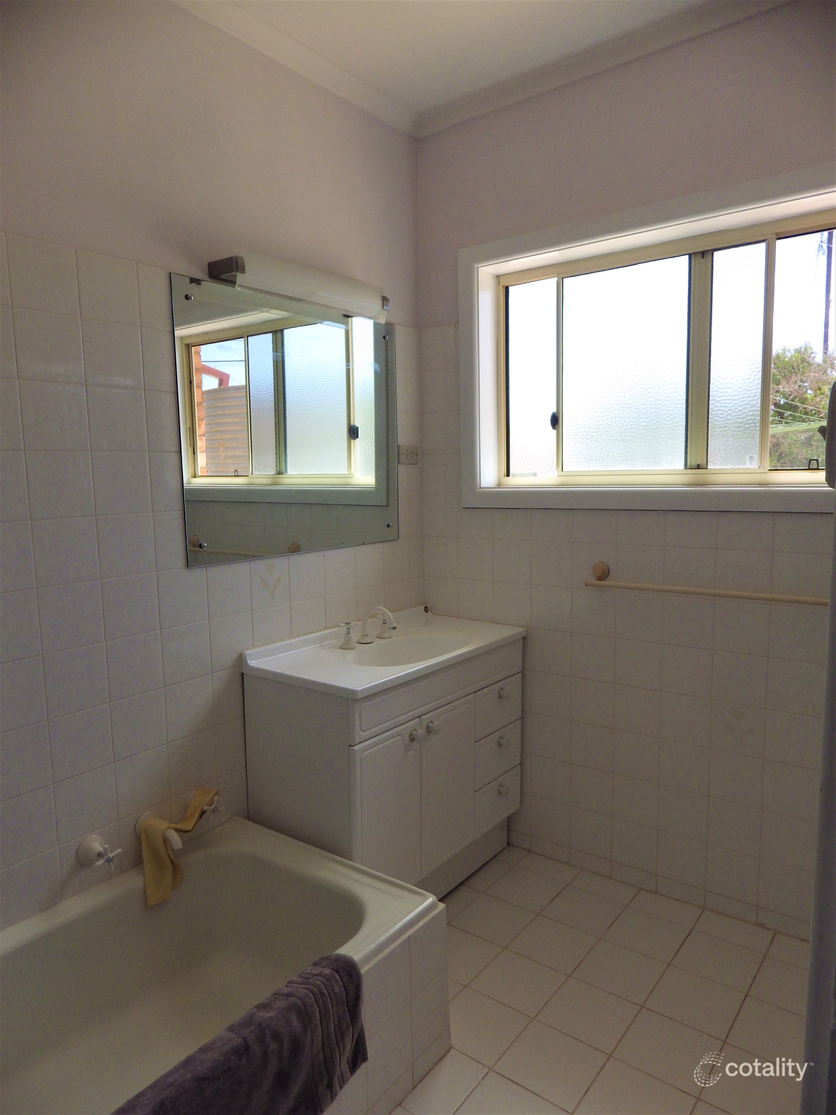 16 Carlson St, Whyalla Stuart, SA 5608