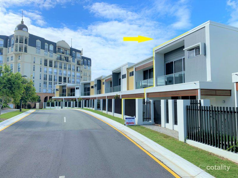 70/1 Grande Ave, Carrara, QLD 4211