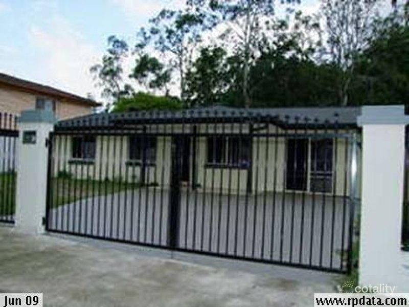 42 Polaris Ave, Kingston, QLD 4114