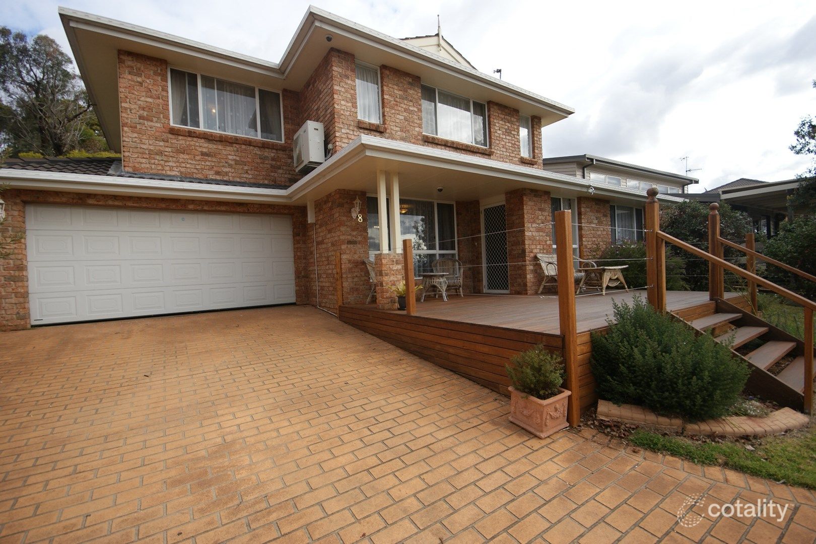 8 Donegal Tce, Armidale, NSW 2350