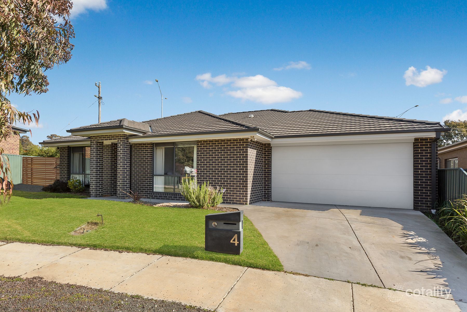 4 Courage Ct, Strathfieldsaye, VIC 3551