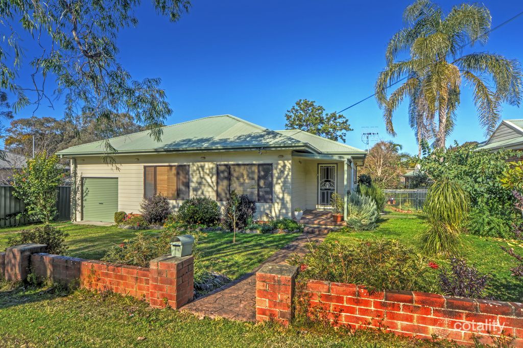 16 Oliver Pde, Nowra, NSW 2541