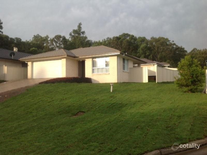 10 Nestor Pl, Wadalba, NSW 2259