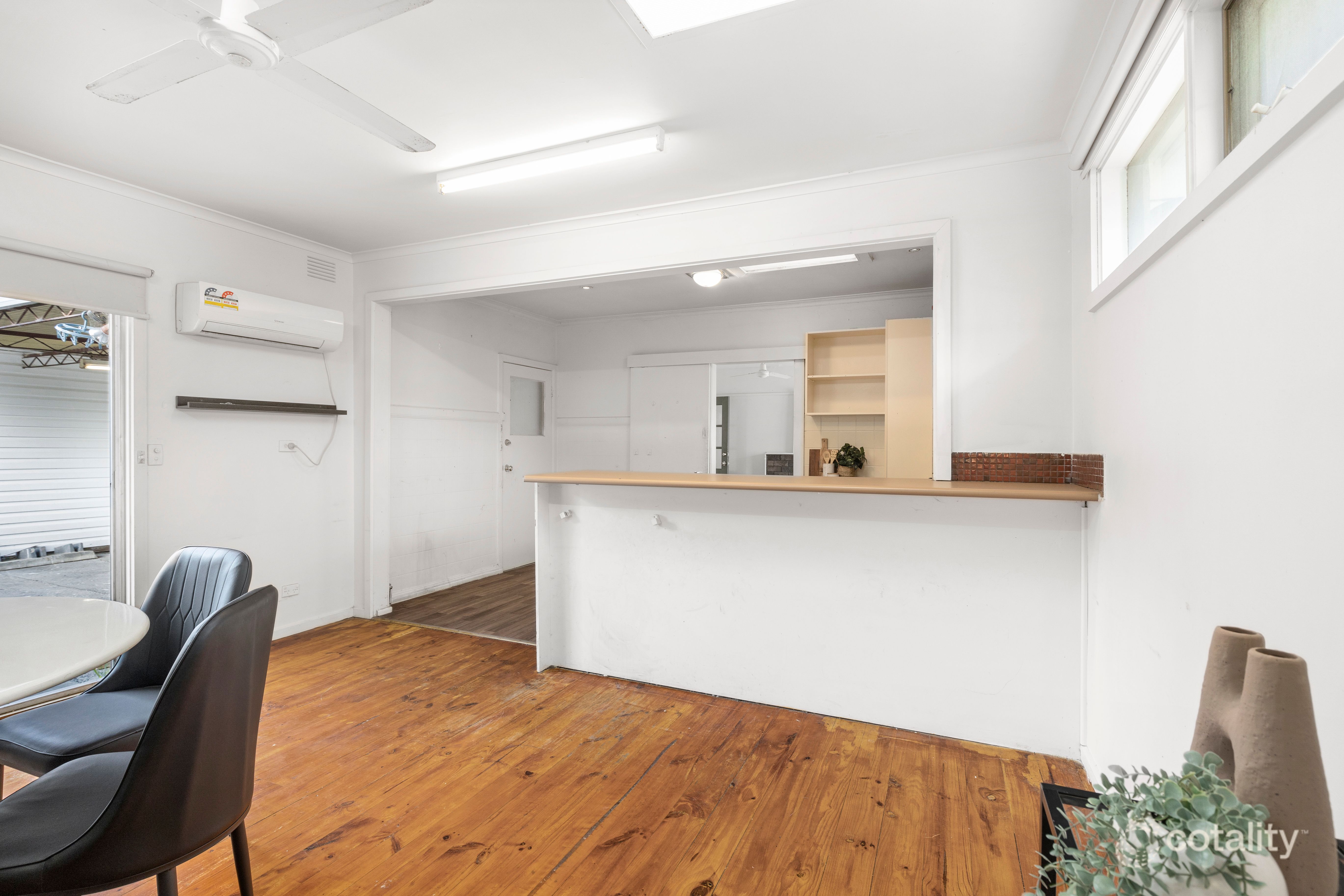 10 Russell Cres, Mount Waverley, VIC 3149