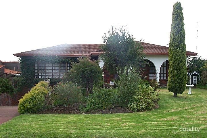 38 Eagle Cres, Eaton, WA 6232