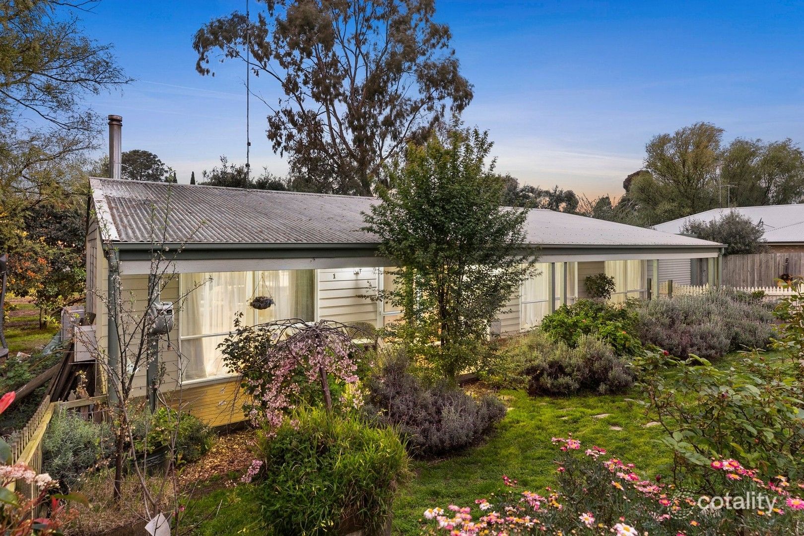 1 De Burgh Rd, Drysdale, VIC 3222