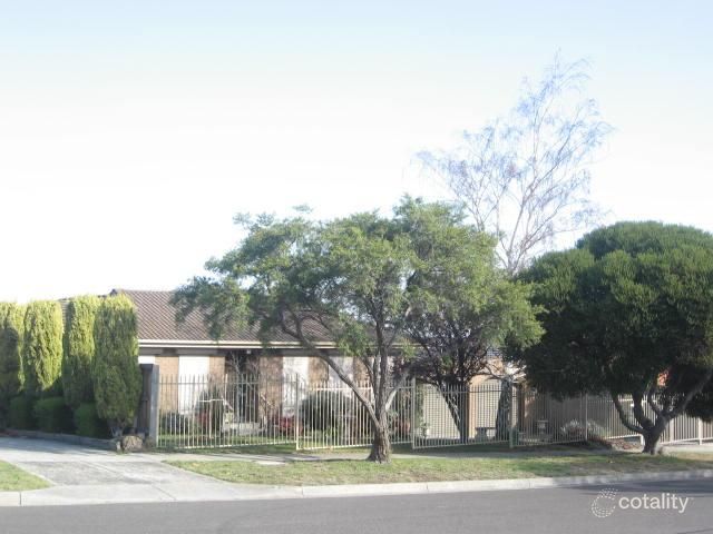 18 Charles Green Ave, Endeavour Hills, VIC 3802