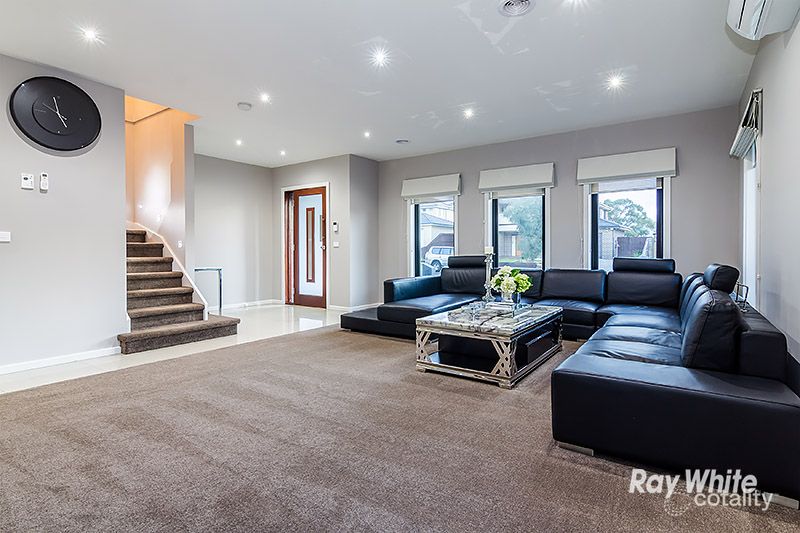 28 Elliott Pde, Lynbrook, VIC 3975