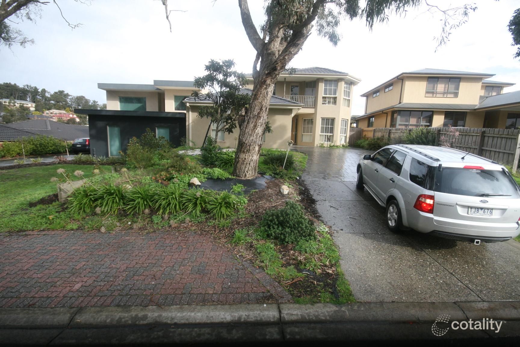 32 Knee Lane, Croydon North, VIC 3136