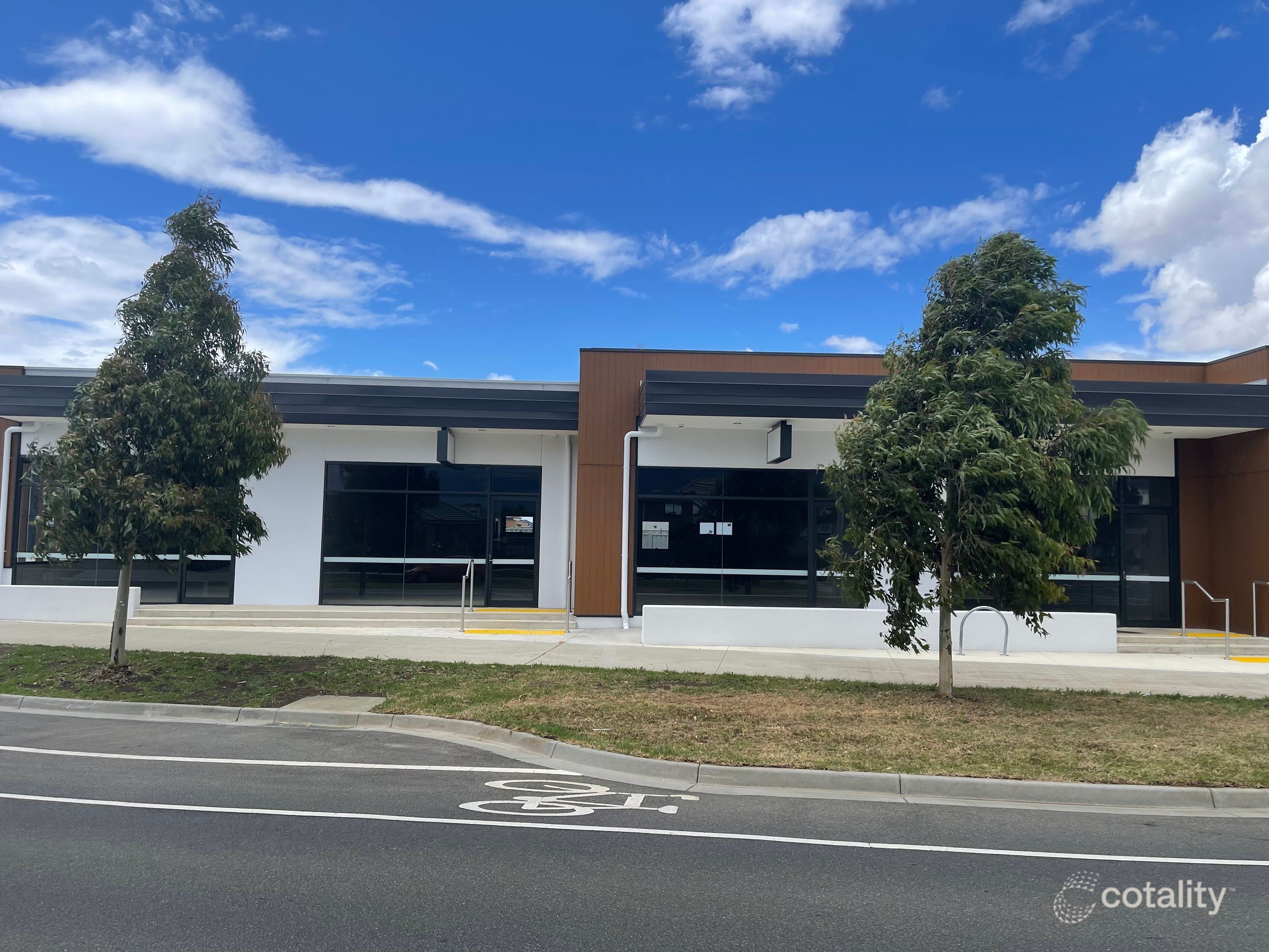 144 Wheelers Park Dr, Cranbourne North, VIC 3977