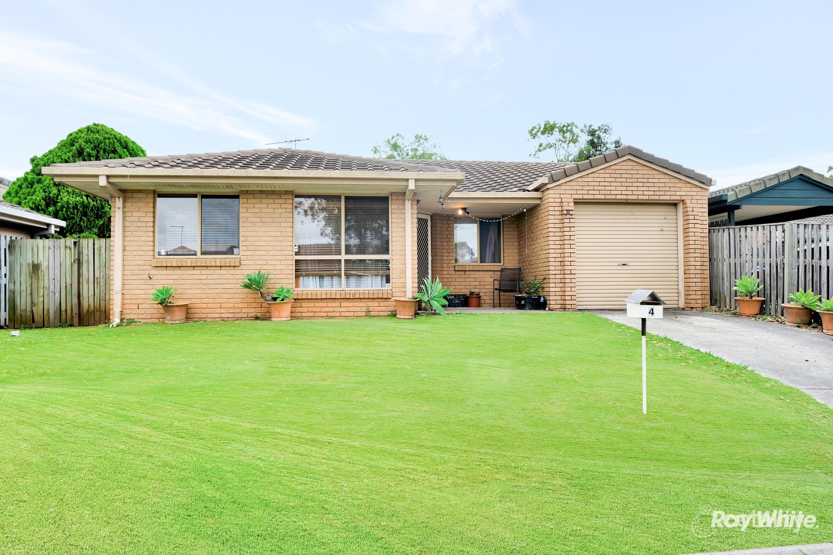 4 Miles Ct, Eagleby, QLD 4207