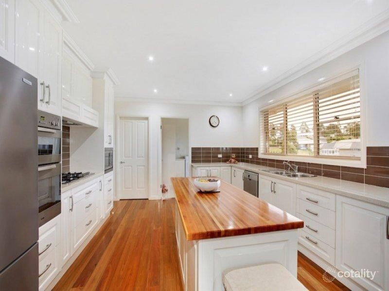 58 The Old Oaks Rd, Grasmere, NSW 2570