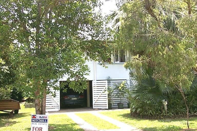 33 Headrick St, Manunda, QLD 4870