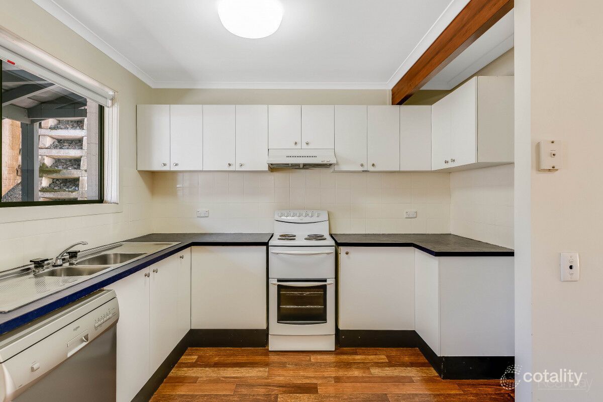 8/2 Benjamin St, Mount Lofty, QLD 4350