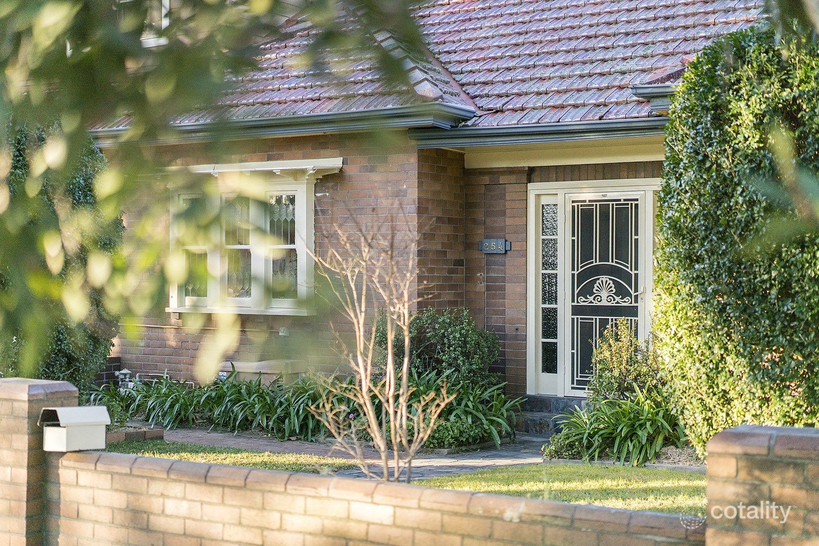 254 Parkway Ave, Hamilton East, NSW 2303
