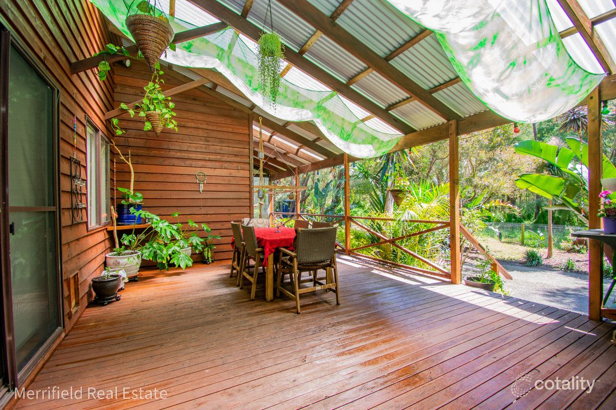 11 King George St, Little Grove, WA 6330