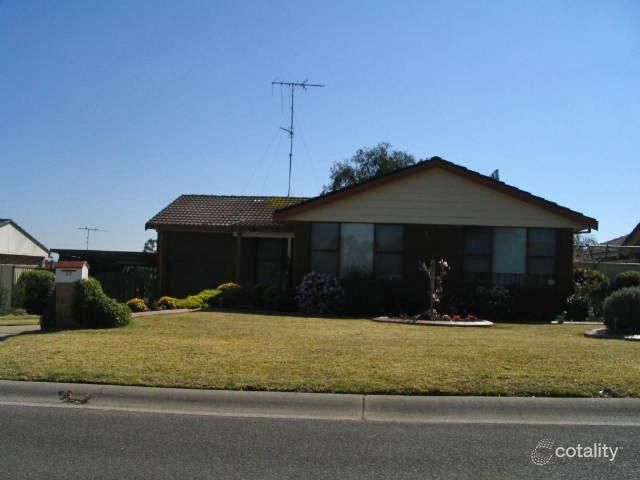 33 Clyde Ave, St Clair, NSW 2759