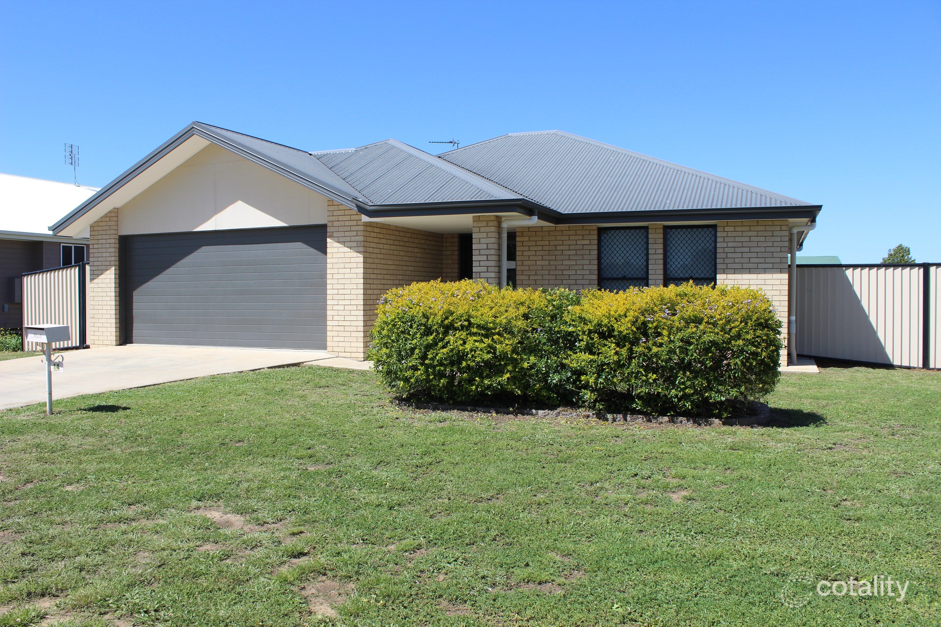 14 Beetson Dr, Roma, QLD 4455