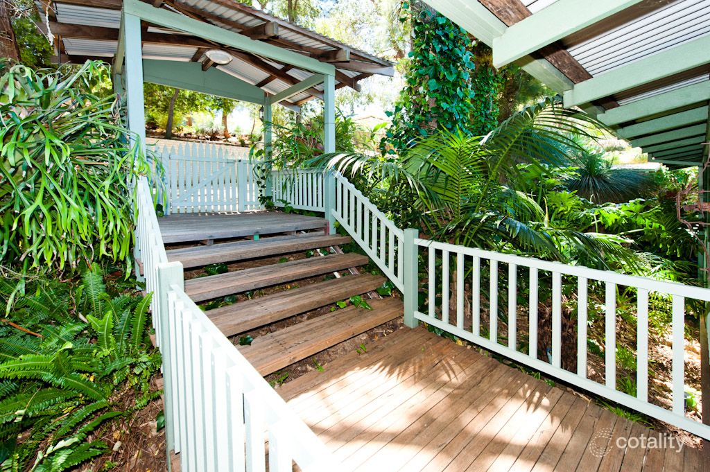 23 Coolinga Rd, Lesmurdie, WA 6076