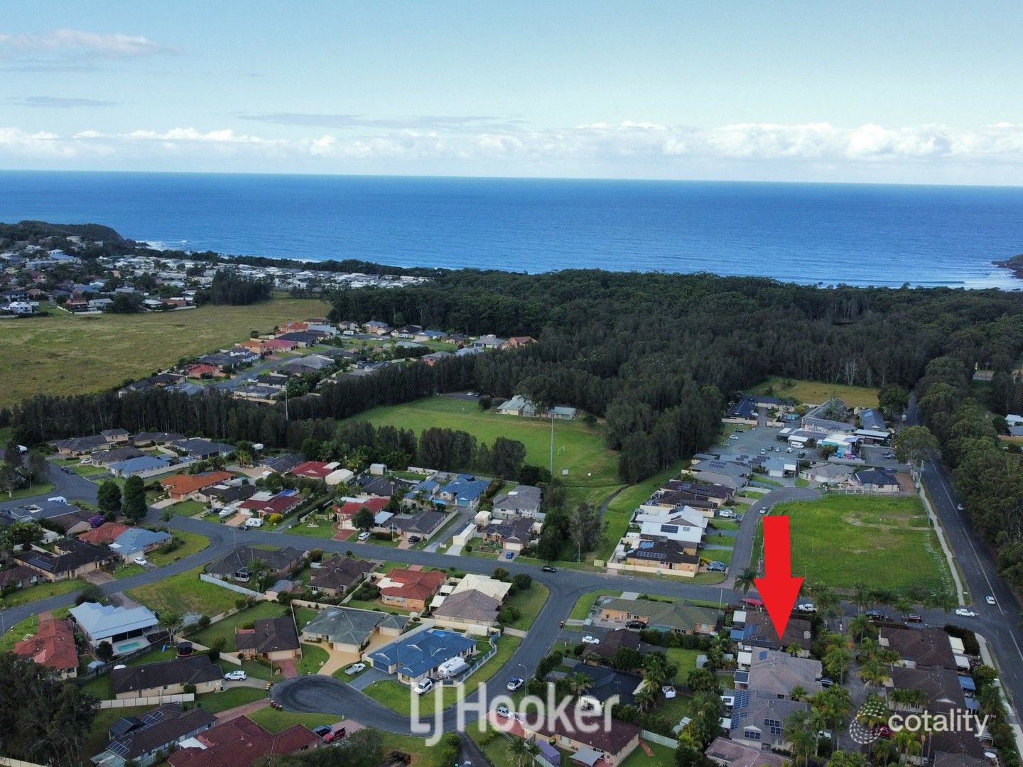 8/2 James Foster Dr, Black Head, NSW 2430