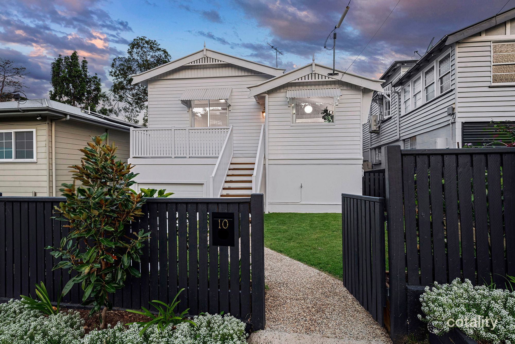 10 West St, Highgate Hill, QLD 4101